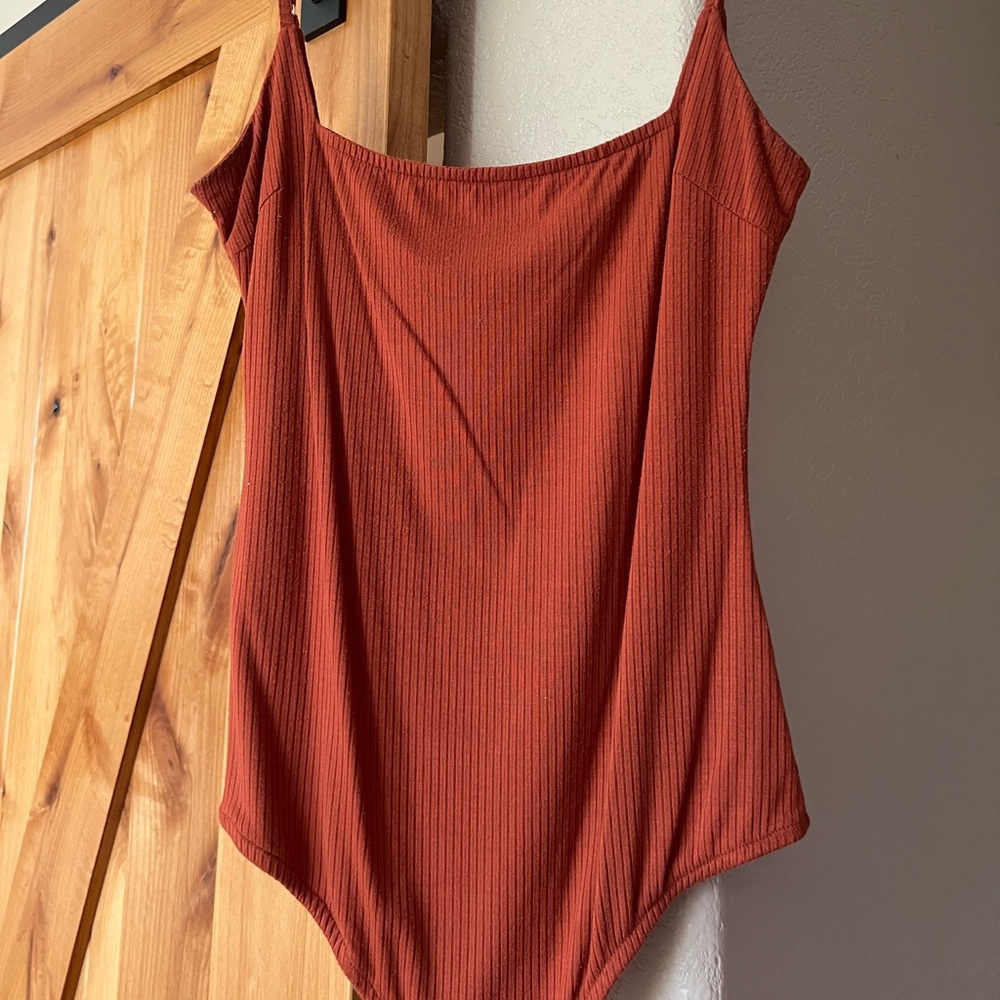 Rust Ribbed Lulu’s Bodysuit - Size Small